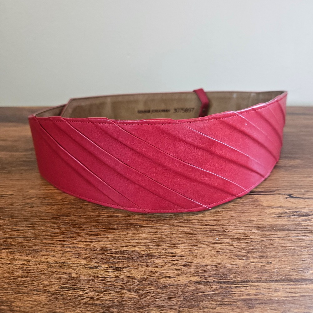 Ginnie Johansen Vtg 80s Red Pleated Leather Wide Sash Cinch Statement S/M Belt‎